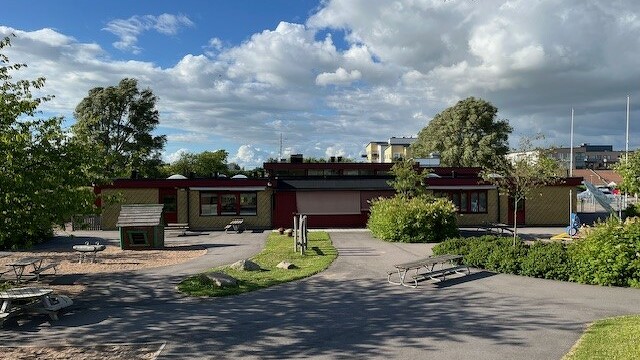 Rödluvans gård